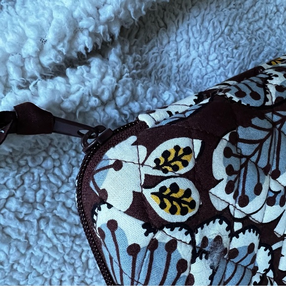 Vera Bradley Slate Blooms hard shell iPad crossbody case bag retired pattern - Picture 4 of 14